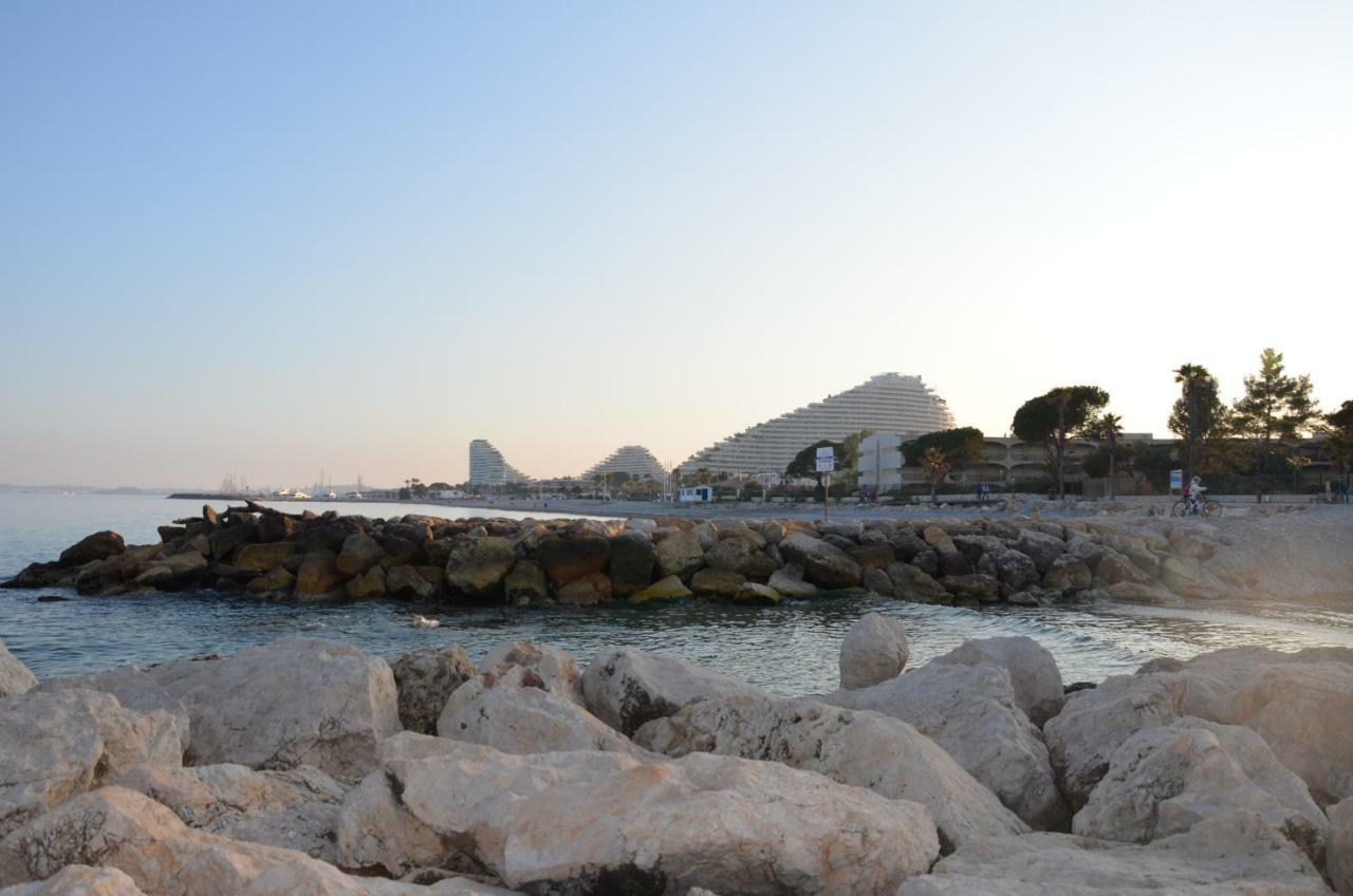 Fame - Marina Baie Des Anges Villeneuve-Loubet Exterior foto