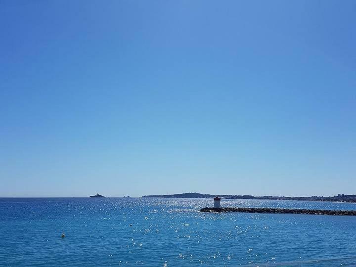 Fame - Marina Baie Des Anges Villeneuve-Loubet Exterior foto