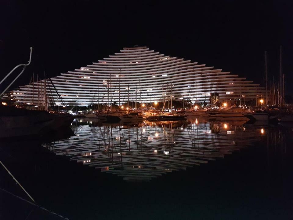 Fame - Marina Baie Des Anges Villeneuve-Loubet Exterior foto