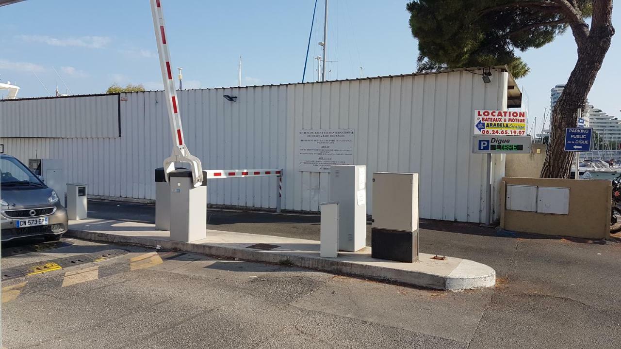 Fame - Marina Baie Des Anges Villeneuve-Loubet Exterior foto